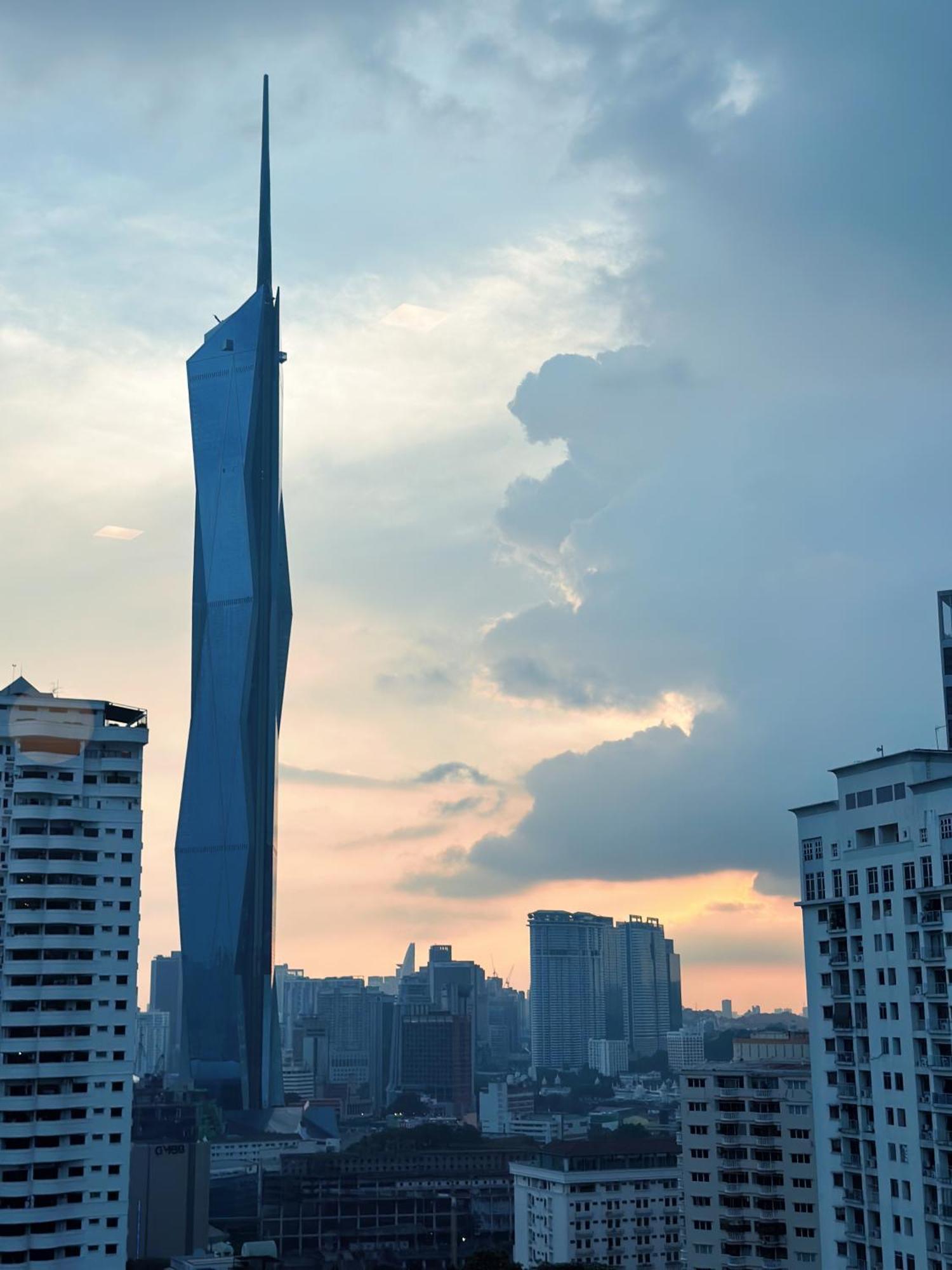 Lux Suites Kl City Pavilion Bukit Bintang With Infinity Pool Kuala Lumpur Exterior photo